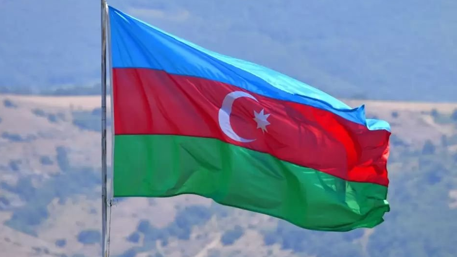 Әзербайжан орыс мектептерін кезең-кезеңімен жаппақ