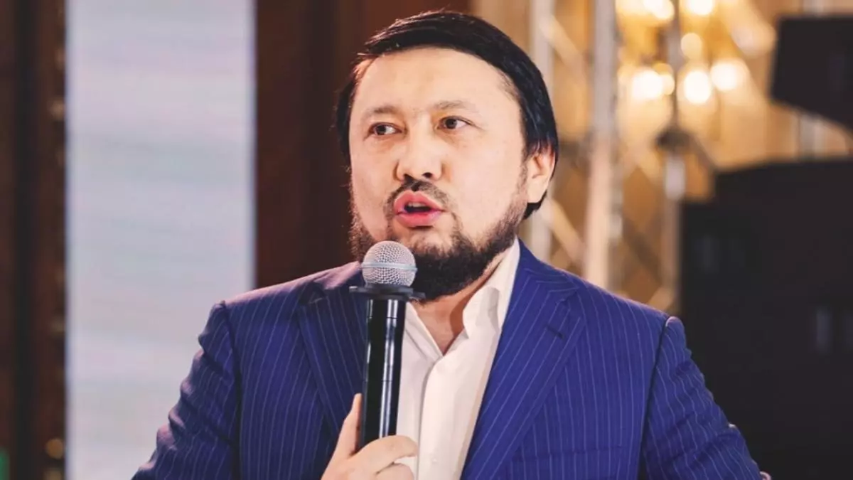 «Нұр ағаның батасы ерекше қуантты»: Мұхаммеджан Тазабек 50-ге толды (ФОТО)