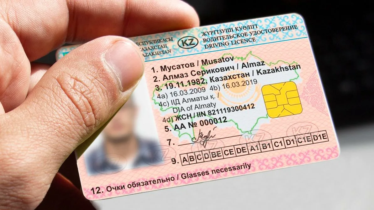 Оралда жүргізуші куәлігін «жасап беремін» деп 6,5 млн теңге жинаған алаяқ ұсталды