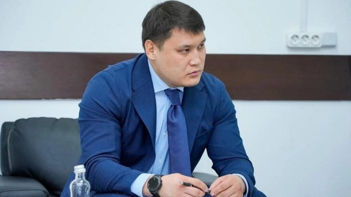 «Берденов әр жиналыс сайын қорқытатын»: Атышулы сотта куәгер тың мәліметтер айтылды