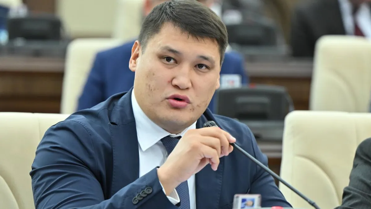 "Менің адамым": Руслан Берденов Шымкентте ұсталған шенеунікке қатысты пікір білдірді