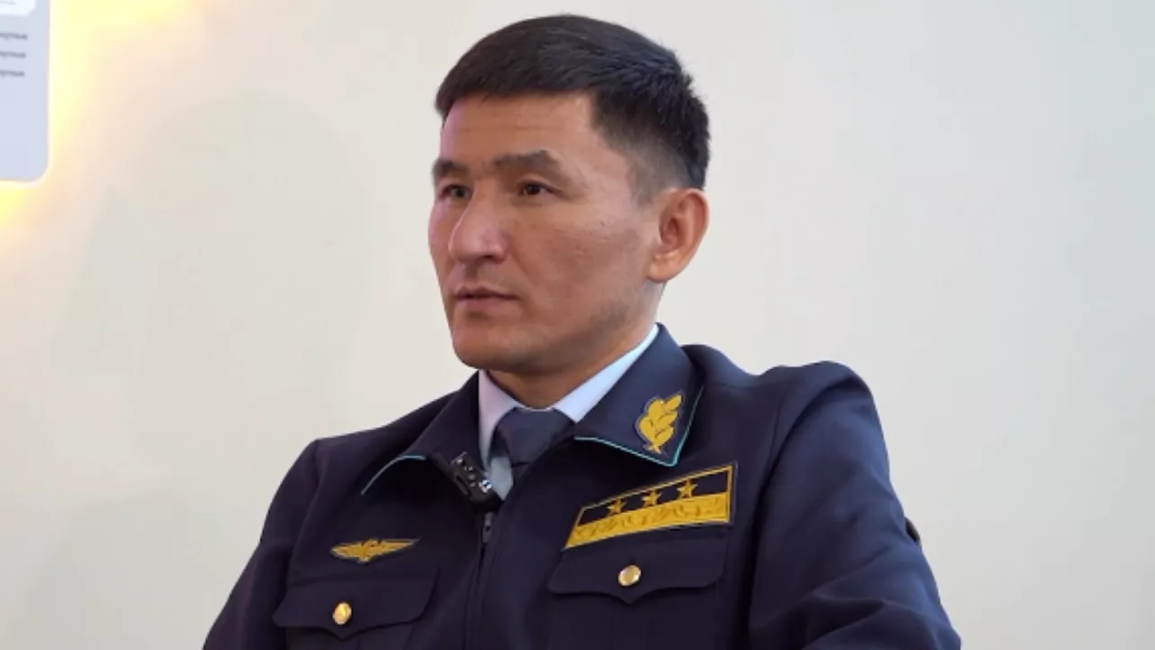 Жиналыста қарамағындағыларды балағаттаған теміржолшының қызметі өсті