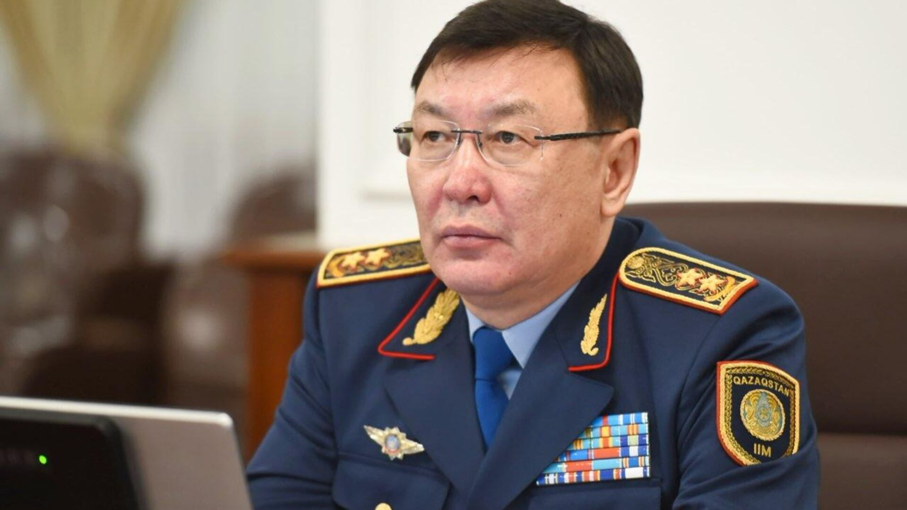 Алкоголь адам денсаулығы мен өміріне зиян: Сенат депутаты Қожаевтың ашық пікірі