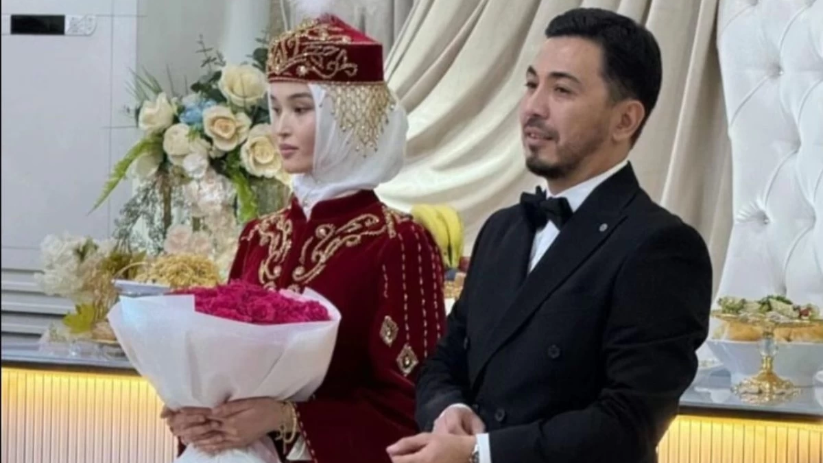 "Әдемі қыздарға жабысады екен": Дәурен Айдарқұловтың үшінші әйелінің суреті тарады (ВИДЕО) 