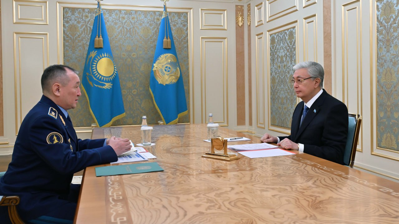 Тоқаев Қорғаныс министрі Дәурен Қосановты қабылдады