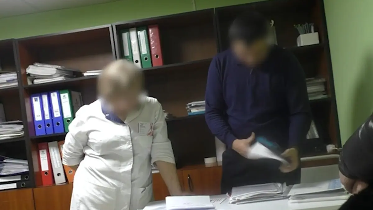Бірнеше үй, қымбат көлік: Астанада аурухана басшысы МӘМС-тен 682 миллион теңге жымқырған