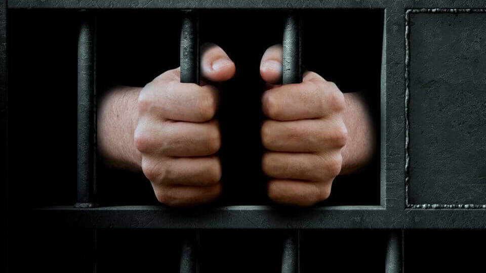 Түркістан облысының тұрғыны екі өгей қызына зорлық көрсеткені үшін ұсталды 