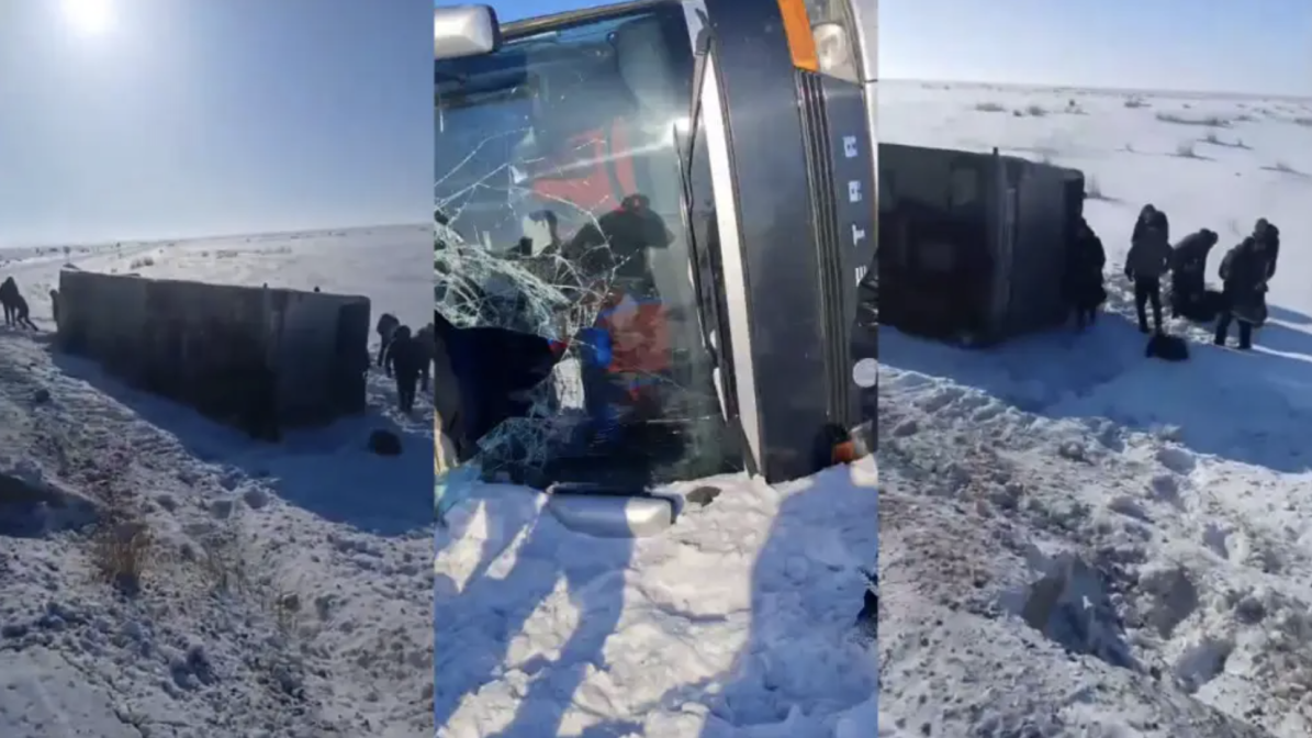 Абай облысында 50 жұмысшы мінген автобус аударылып кетті (ВИДЕО)