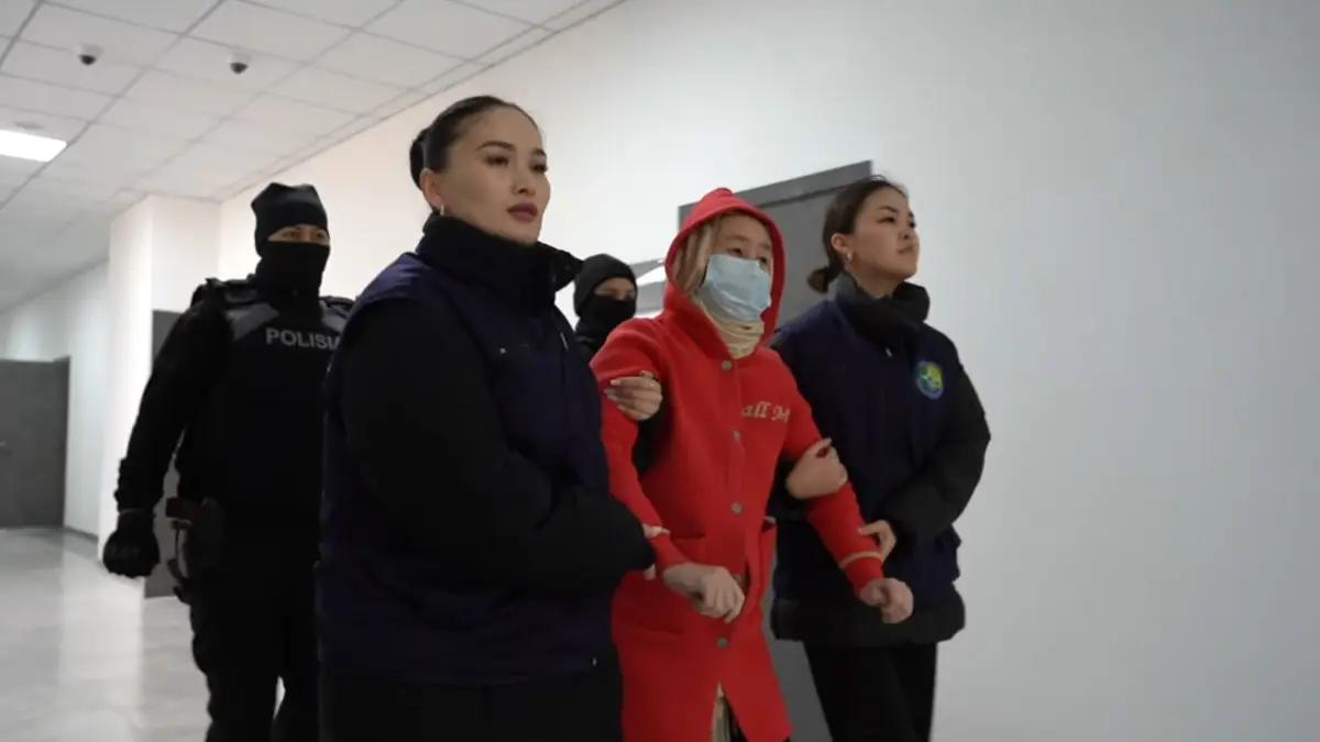 Атыраудағы қанды қылмыс: Күдікті Ақбаян Мұқанғалиева арнайы орталыққа жатқызылды 