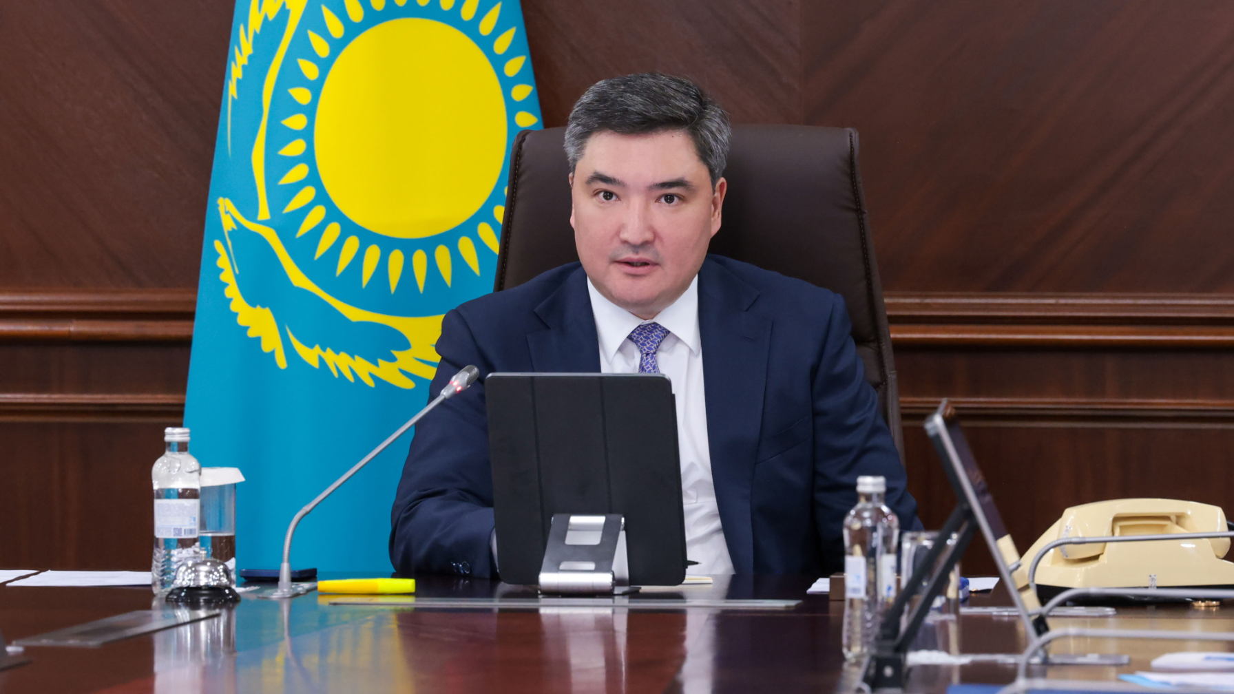 Бектенов Конституцияны түсіндіру жұмыстарын күшейтуді тапсырды