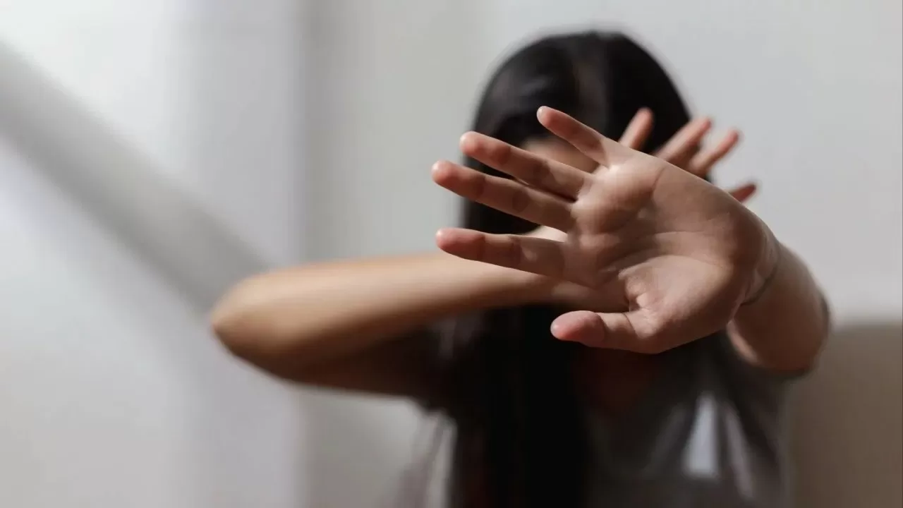 Алматыдағы сұмдық: 15 жастағы қызды 8 жігіт жабылып зорлаған 
