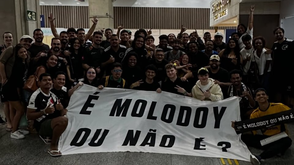 Бразилияда "Molodoy"-ды жұлдыздай күтіп алды (ВИДЕО)