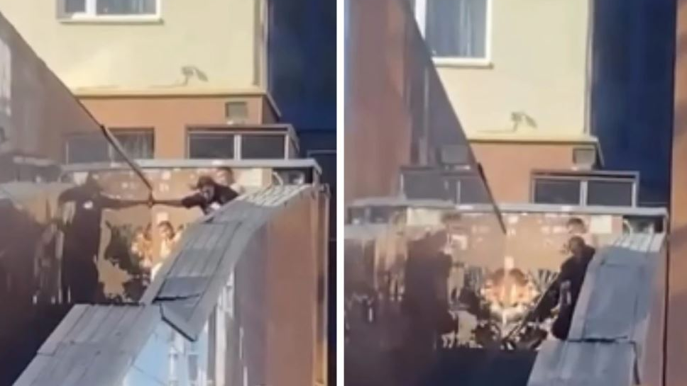 Астана тұрғыны жұрттың көзінше әйелін аяусыз сабаған