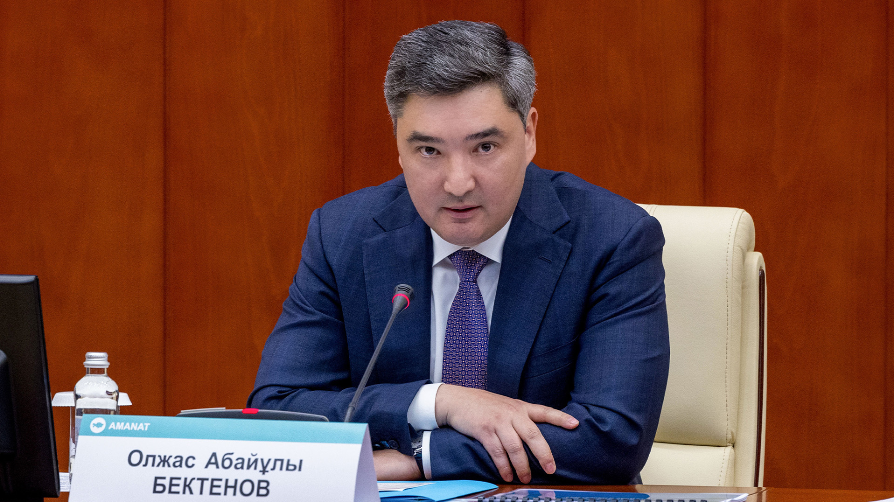 Елімізде Назарбаев Университетінің баламасы пайда бола ма: Олжас Бектеновтің жауабы