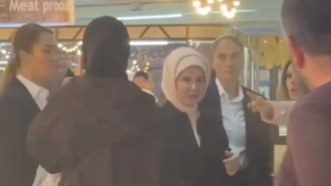 "Өте қарапайым екен": Астана базарында сауда жасаған Ердоғанның әйелі көпті тәнті етті (ВИДЕО) 