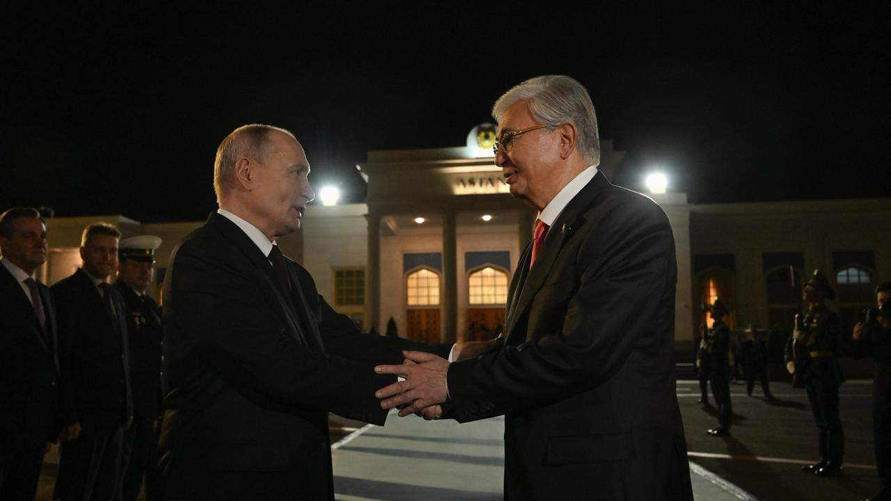 Тоқаев Қазақстанға сапары аяқталған Путинді елорда әуежайынан шығарып салды