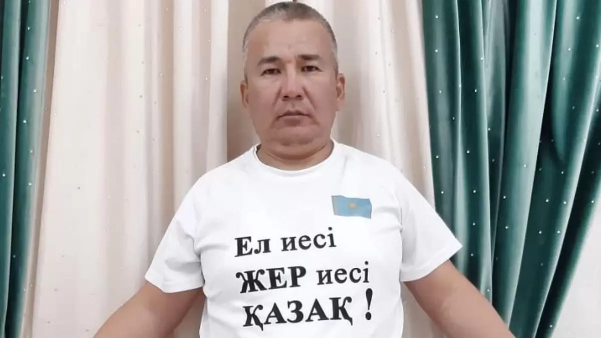 "Қалтама салып жіберді": Ақтауда танымал белсенді Мұратбай Жұмағалиевтің ұсталуы шу тудырды