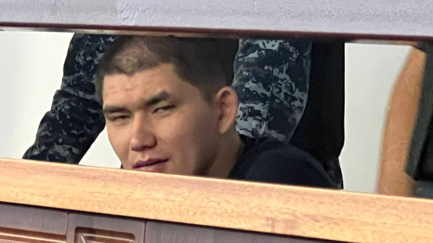 "Бауырсақ пісіріп жүрді": Сұлтан Сәрсемәлиев енесінің жанын қалай алғанын айтты