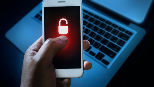 Новая киберугроза распространяется через мессенджеры и SMS