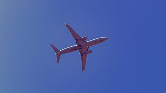 Самолёт попал в зону сильной турбулентности на пути в Шымкент