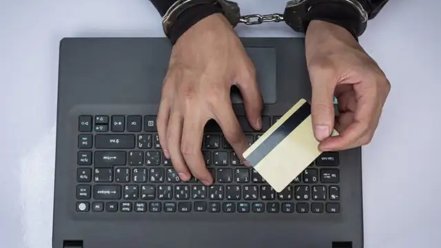 Студенты получили срок за помощь интернет-мошенникам